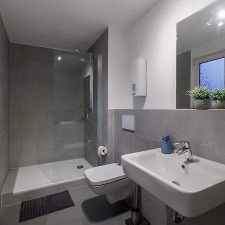 Apartment Glueck Auf Loesorter Strasse Duisburg