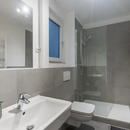 Apartment Glueck Auf Loesorter Strasse Duisburg